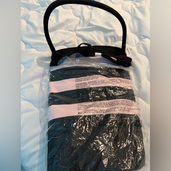 Victoria’s Secret Large Canvas Bag - Picture 9 of 9